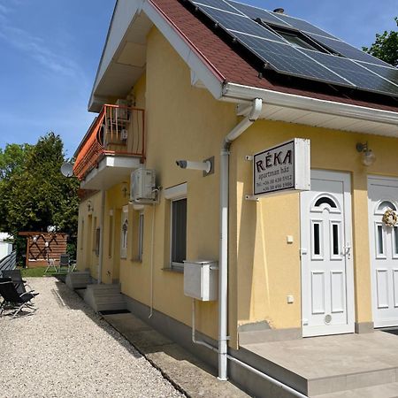 Réka Apartmanház Bük Esterno foto