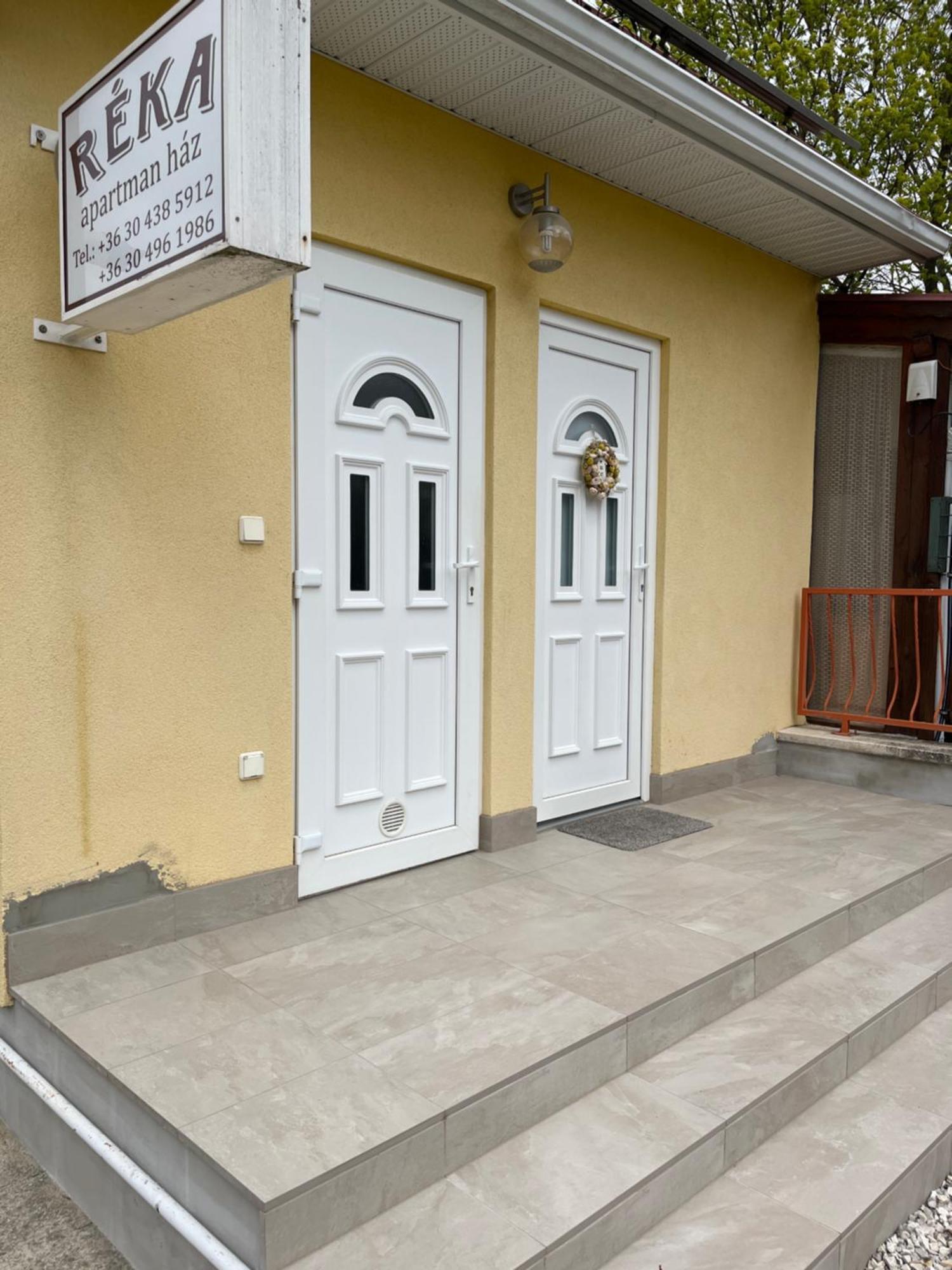 Réka Apartmanház Bük Esterno foto