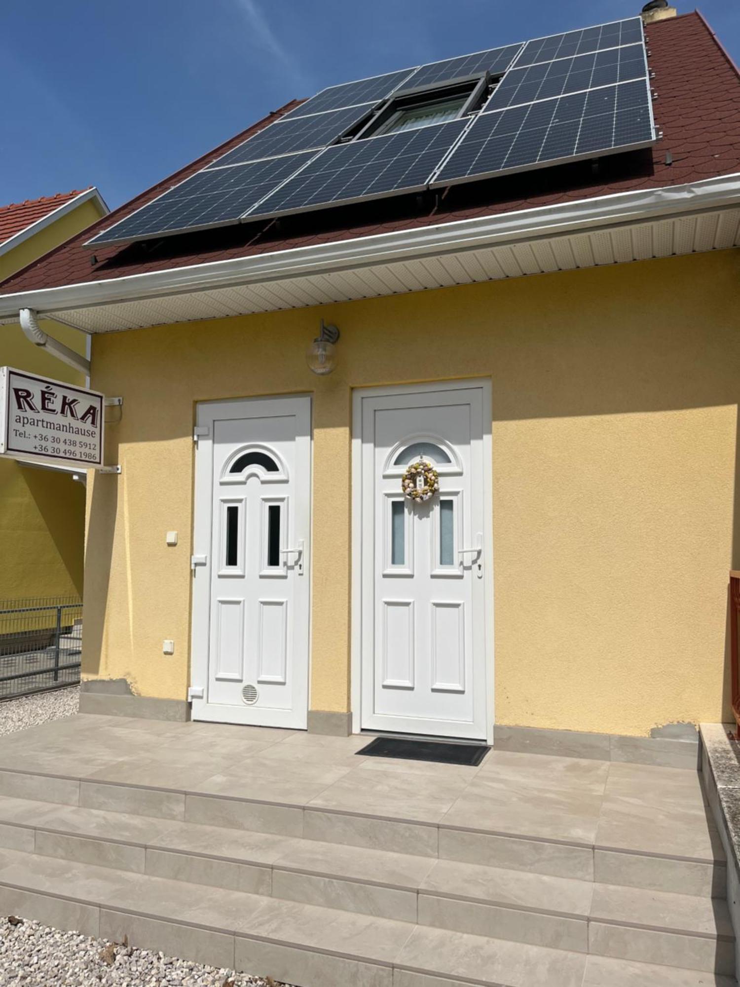 Réka Apartmanház Bük Esterno foto
