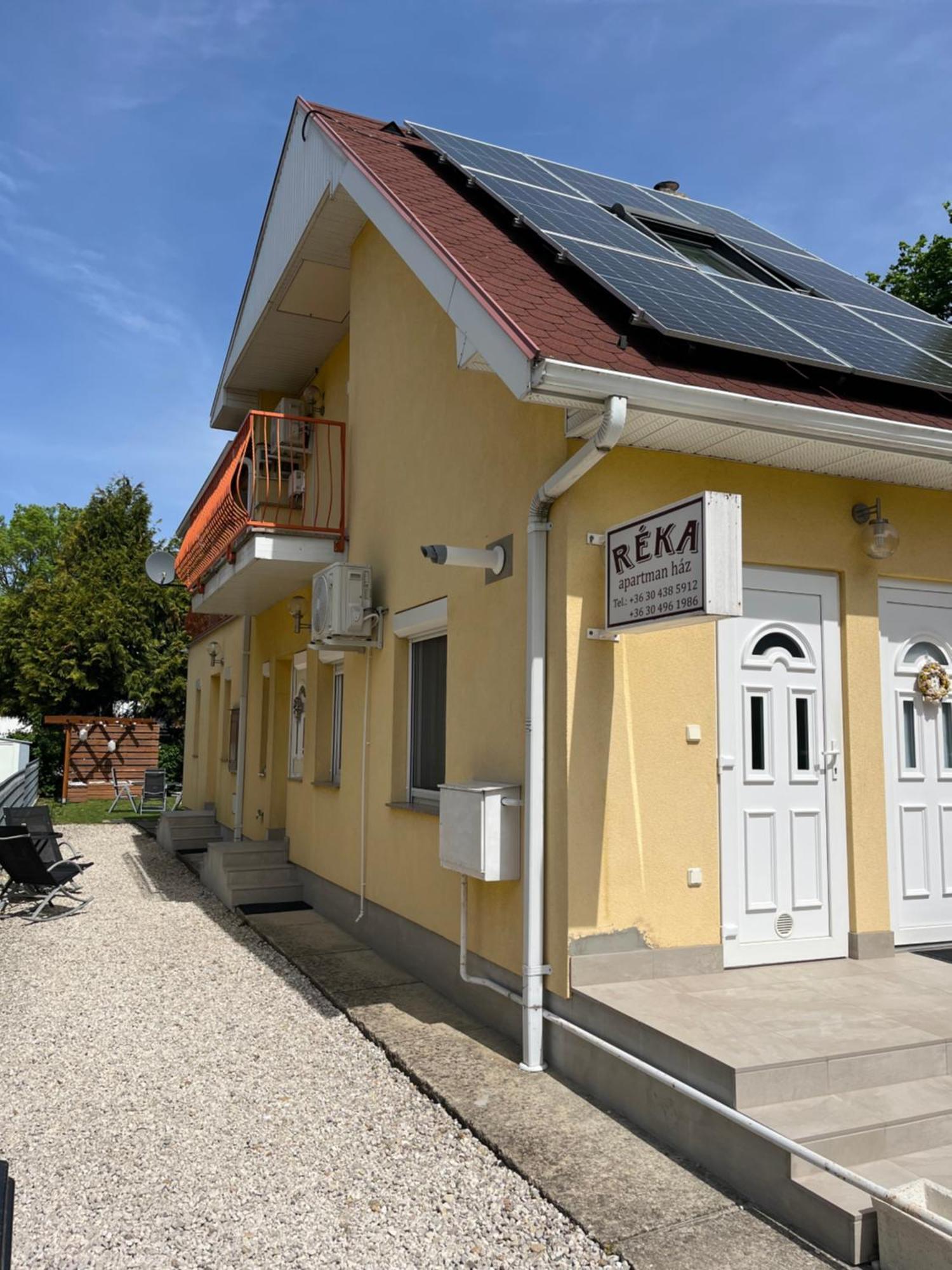 Réka Apartmanház Bük Esterno foto